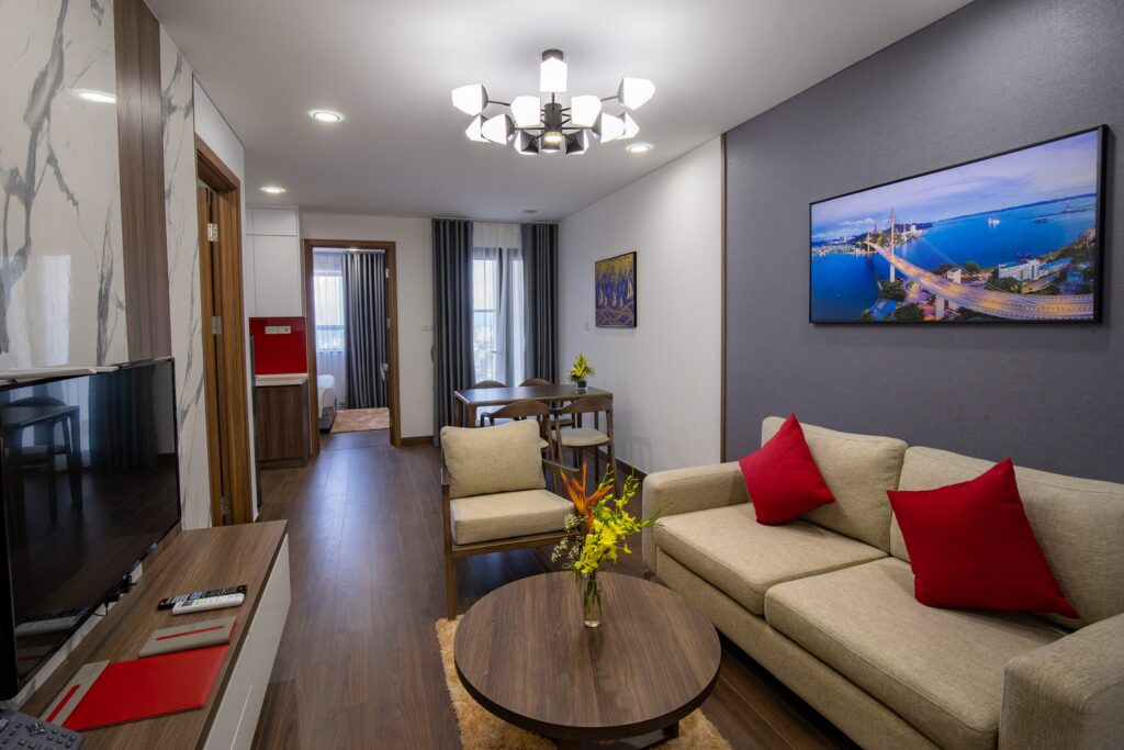 Hình ảnh phòng khách căn hộ Ramada Hạ Long Bay View