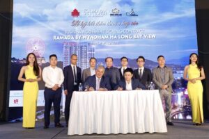 Lễ ký kết thoả thuận hợp tác vận hành, khai thác dự án Ramada by Wyndham Hạ Long Bay View tại khách sạn Lotte (Hà Nội).